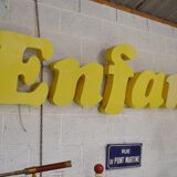 'Child' 70s sign