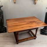 Beautiful walnut table of period XVlllth