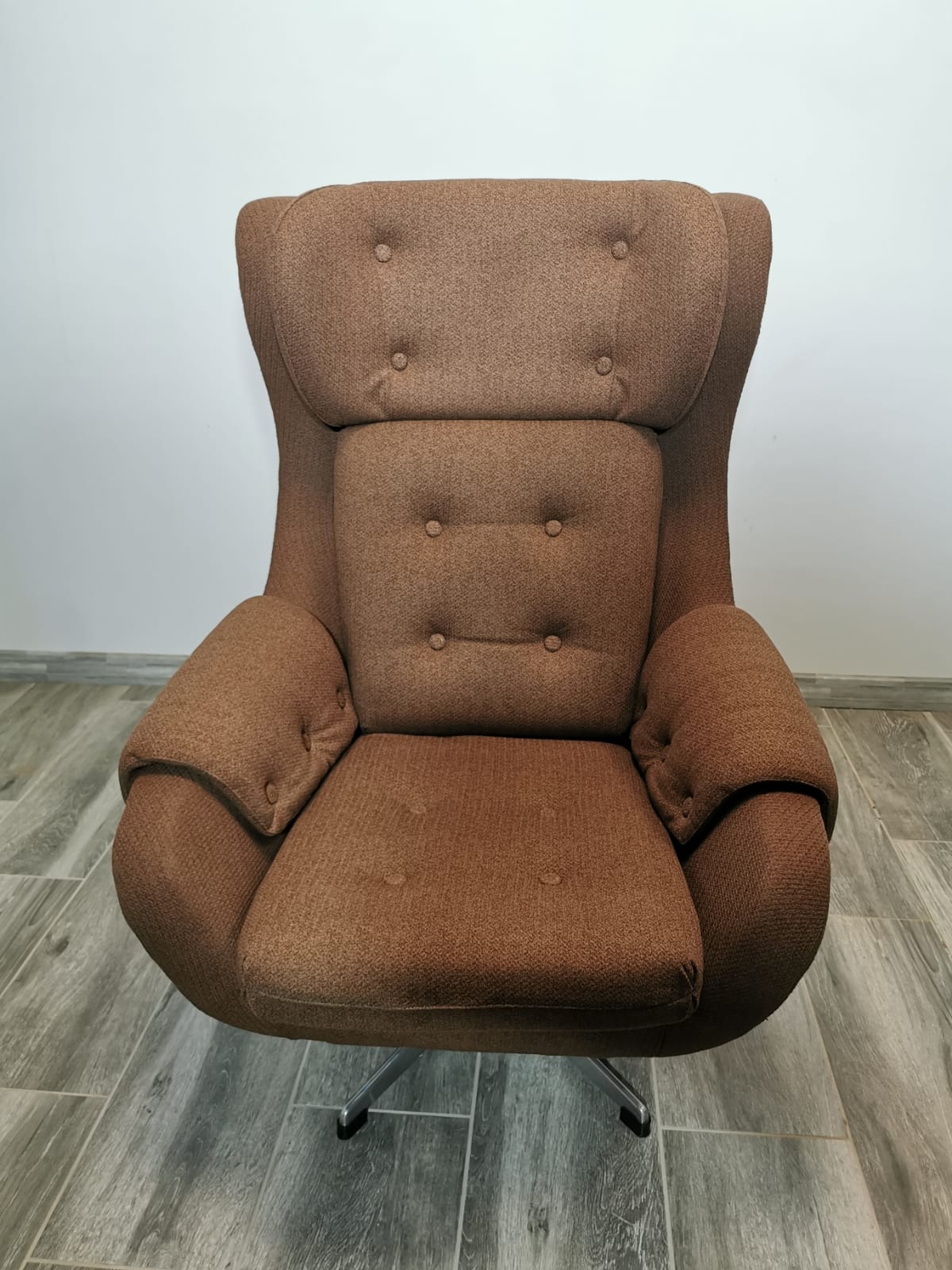 Vintage swivel chair from up zavody rousinov