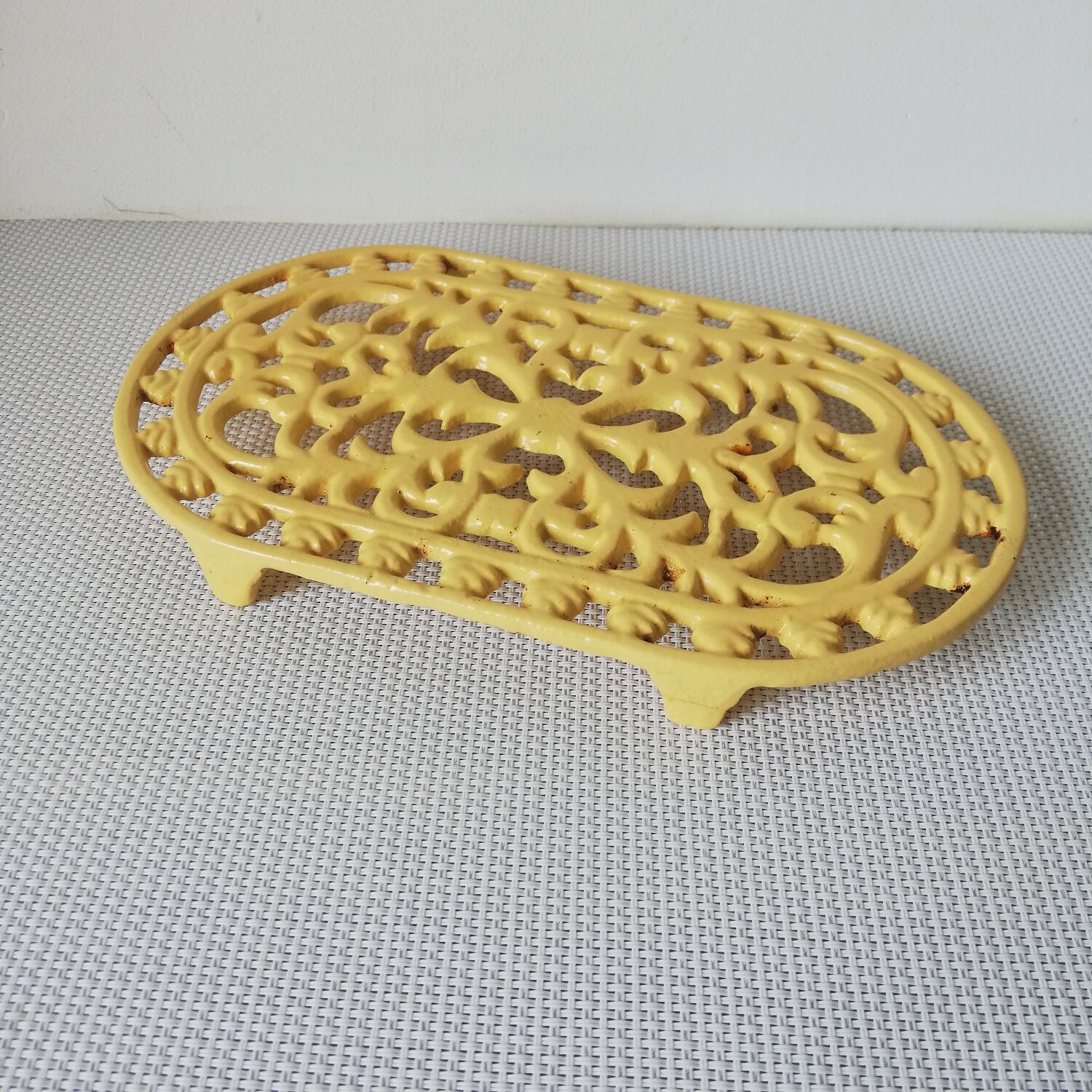 Cast iron trivet