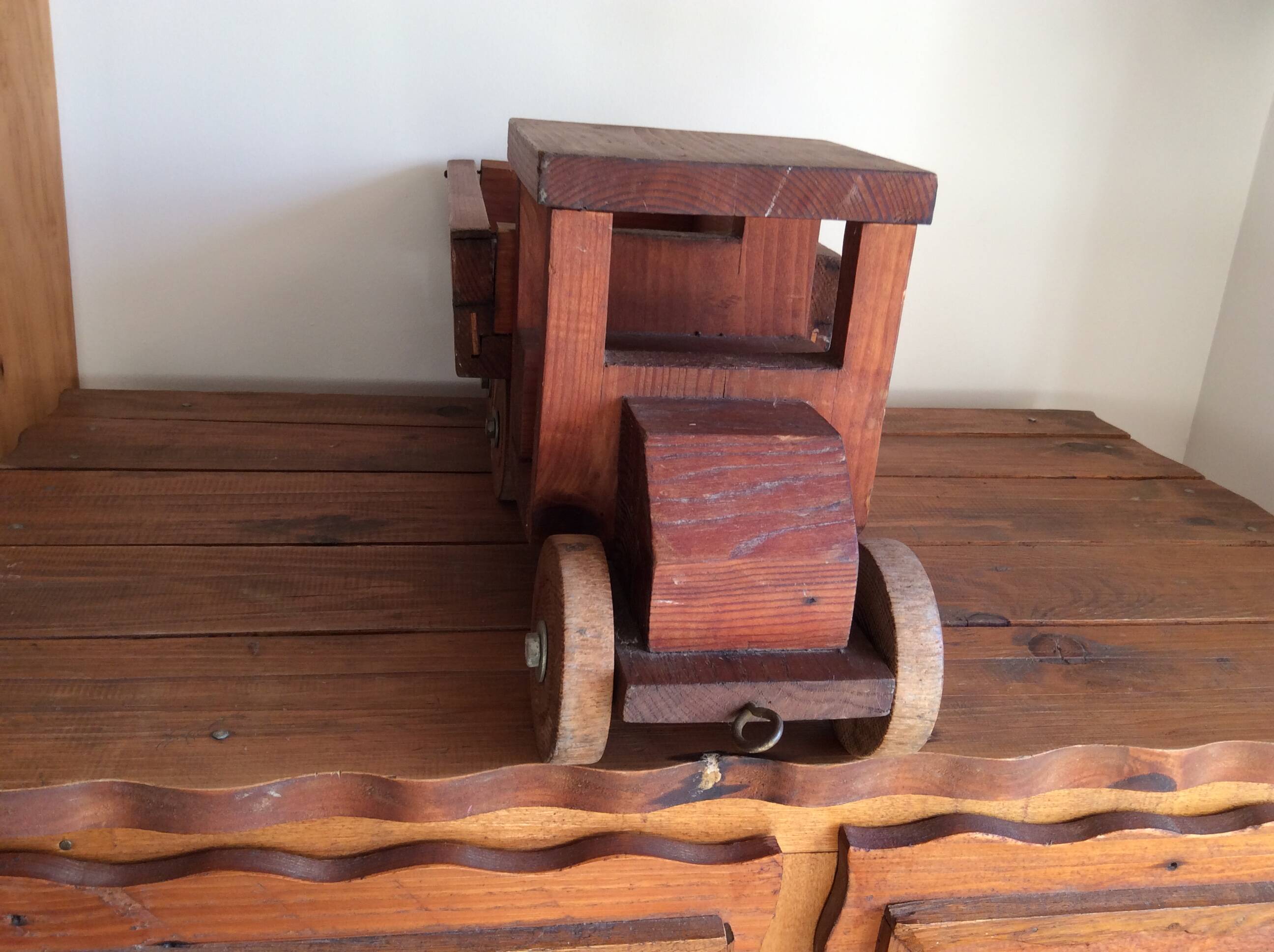 Camion en bois jouet enfant