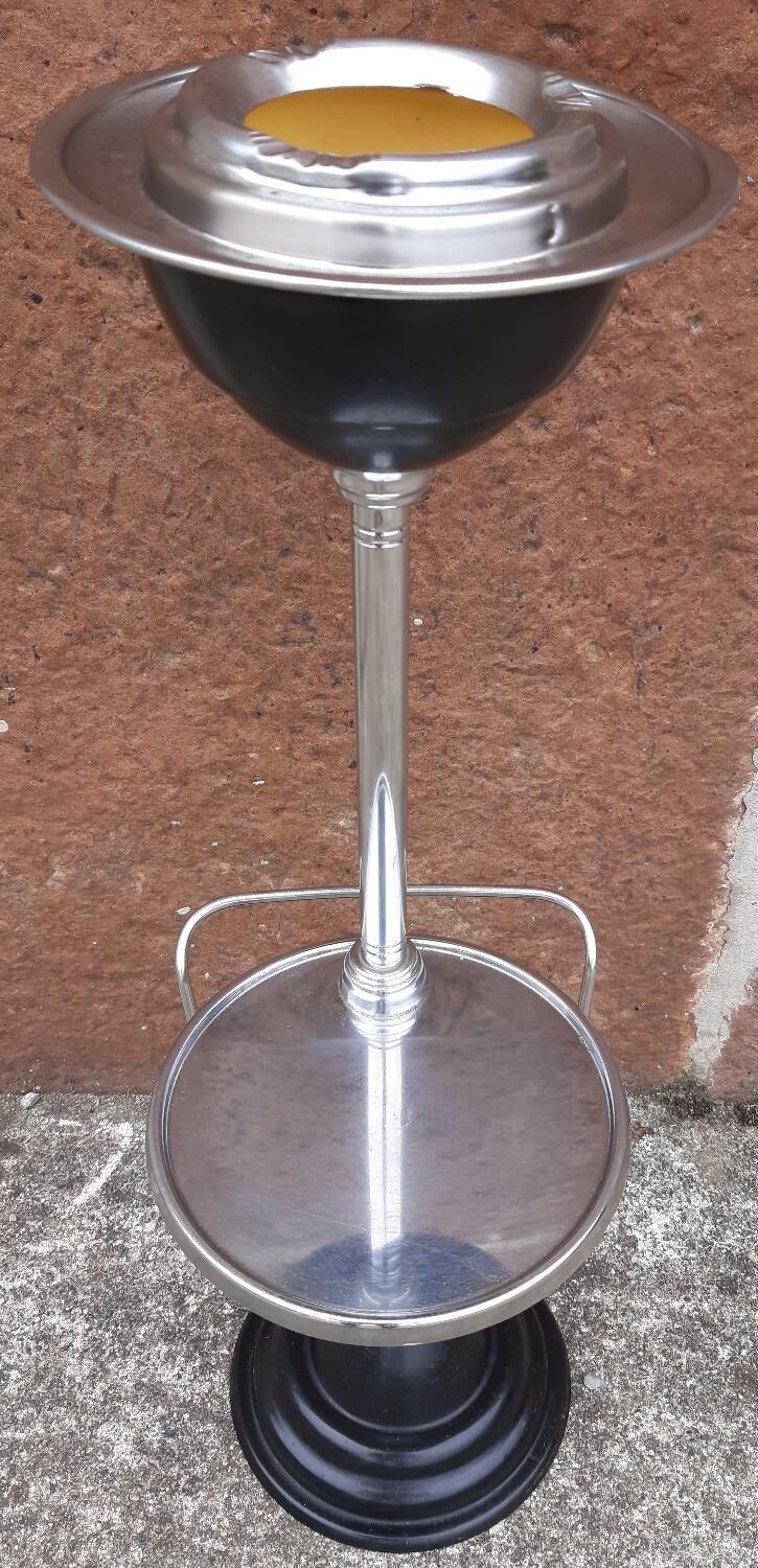 Standing magazine ashtray, 1960s/70s.