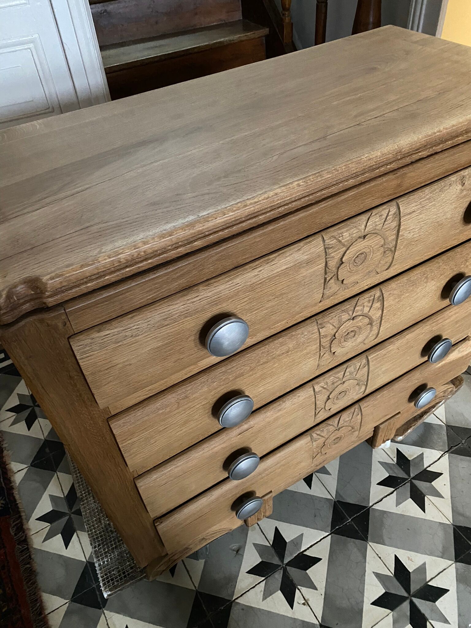 Art Deco chest of drawers