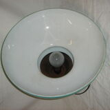 Turquoise/blue opaline suspension