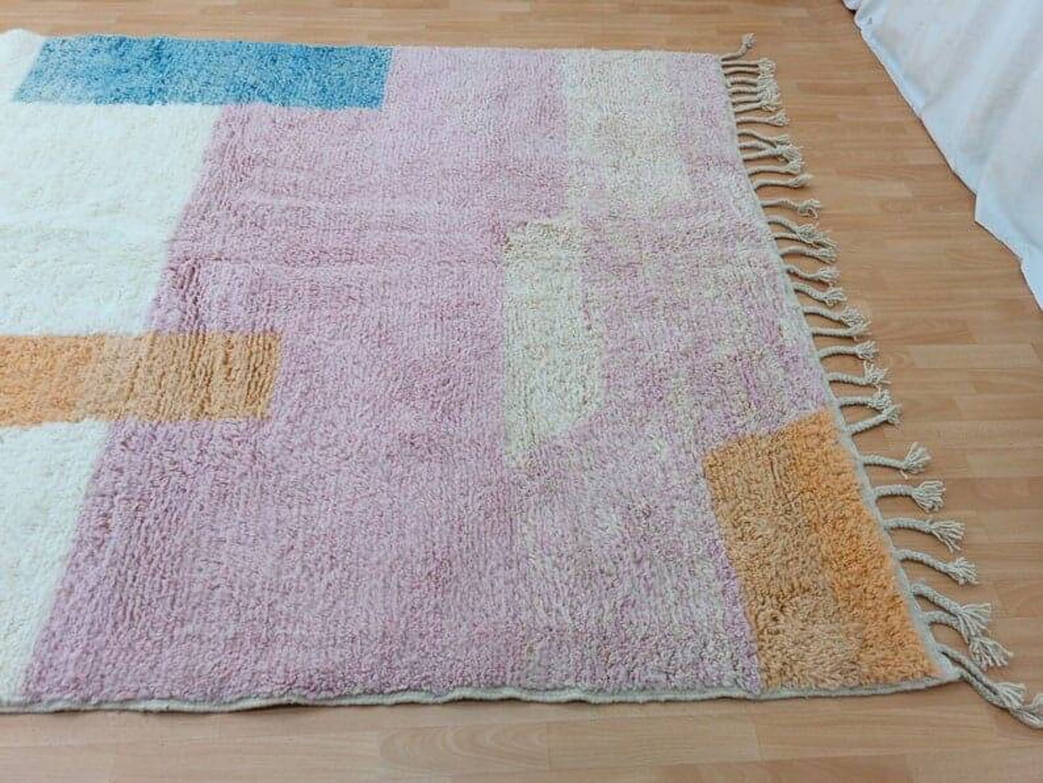 Handmade wool rug large size 200 x 300 cm