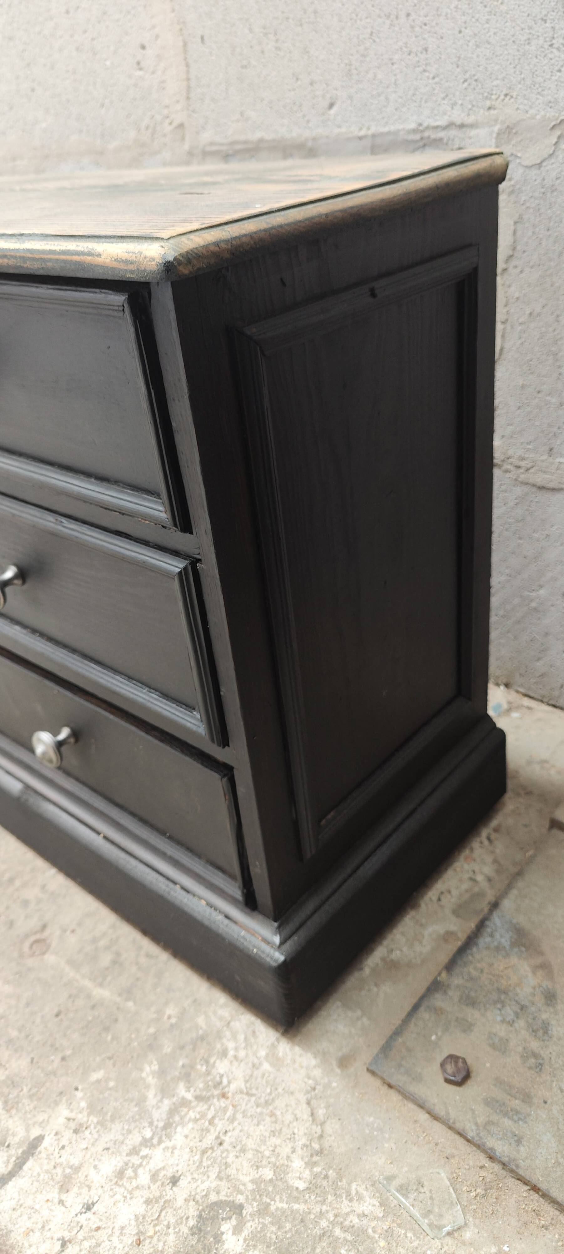 Low TV cabinet with black patina, twelve drawers and one door