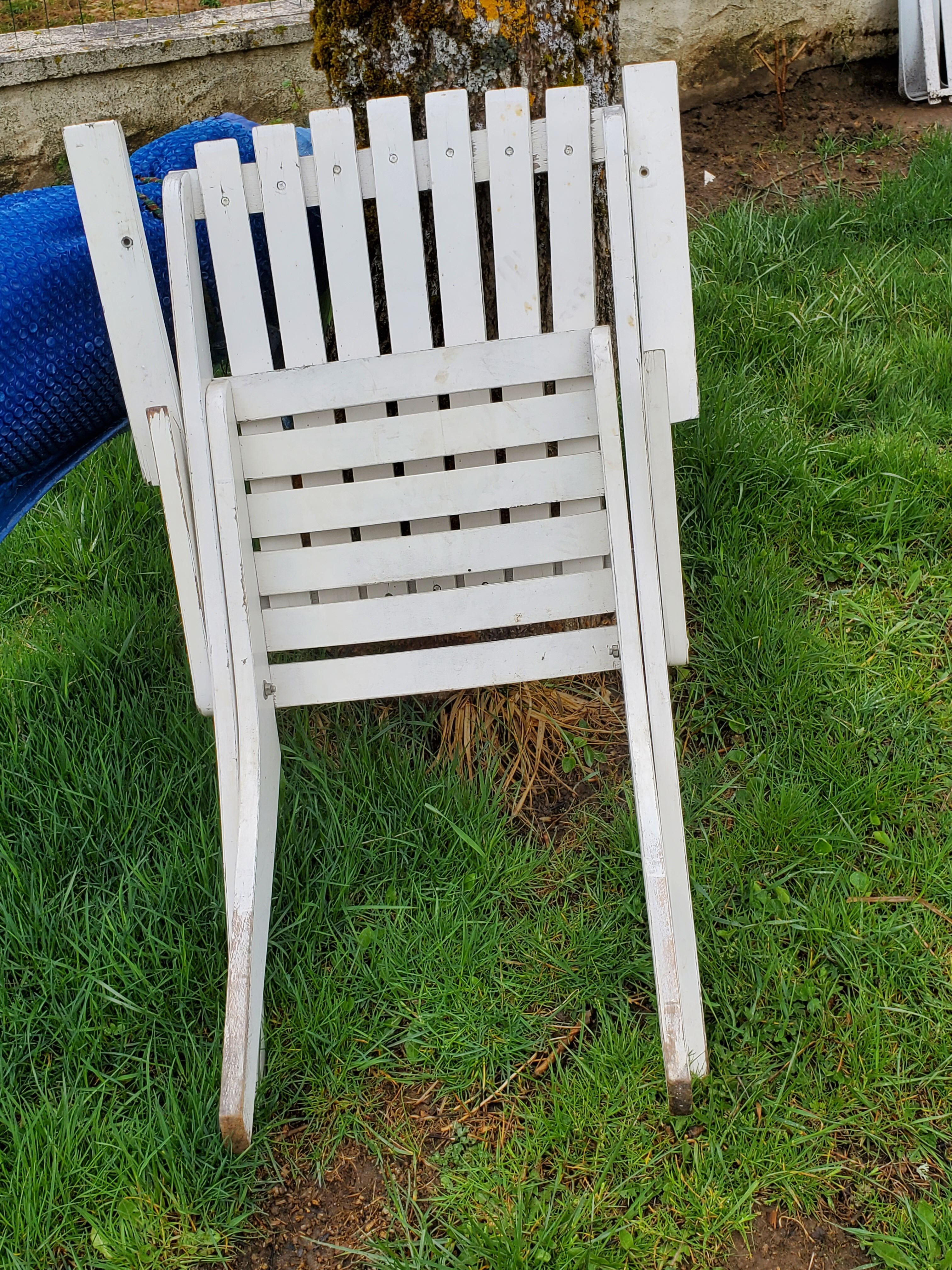 4 wooden folding armchairs