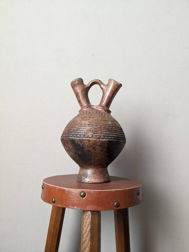 Gargoulette en céramique artisanale, poterie ethnique tribale