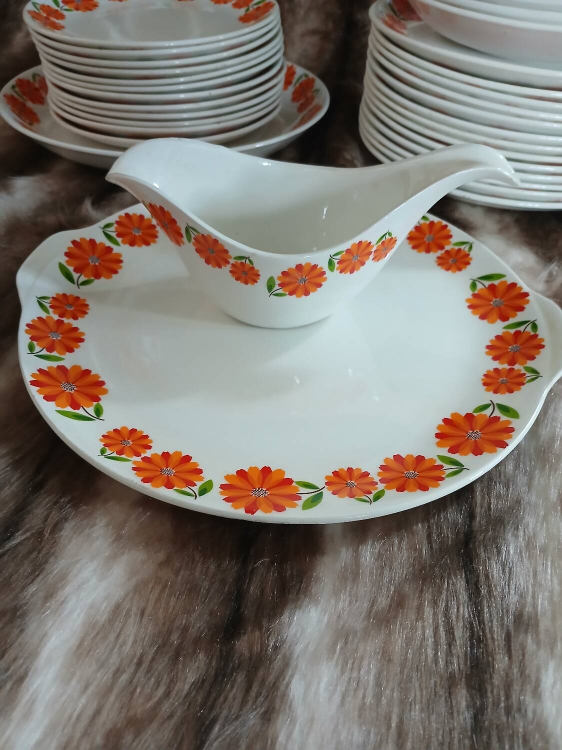 Old sauceboat Moulin des Loups