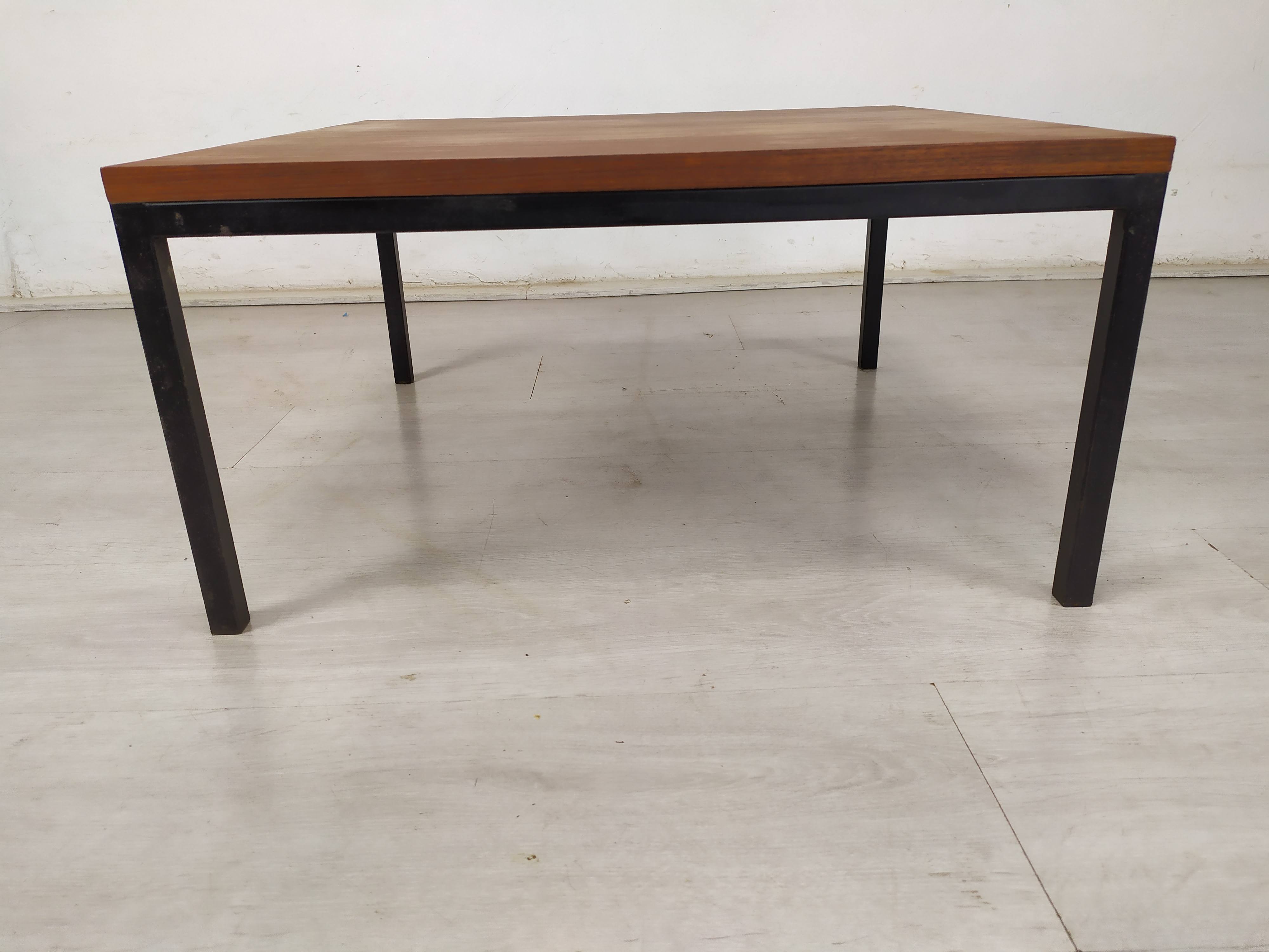 Teak coffee table Florence knoll