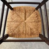 Vintage solid wood chair with a straw seat – Chic country style