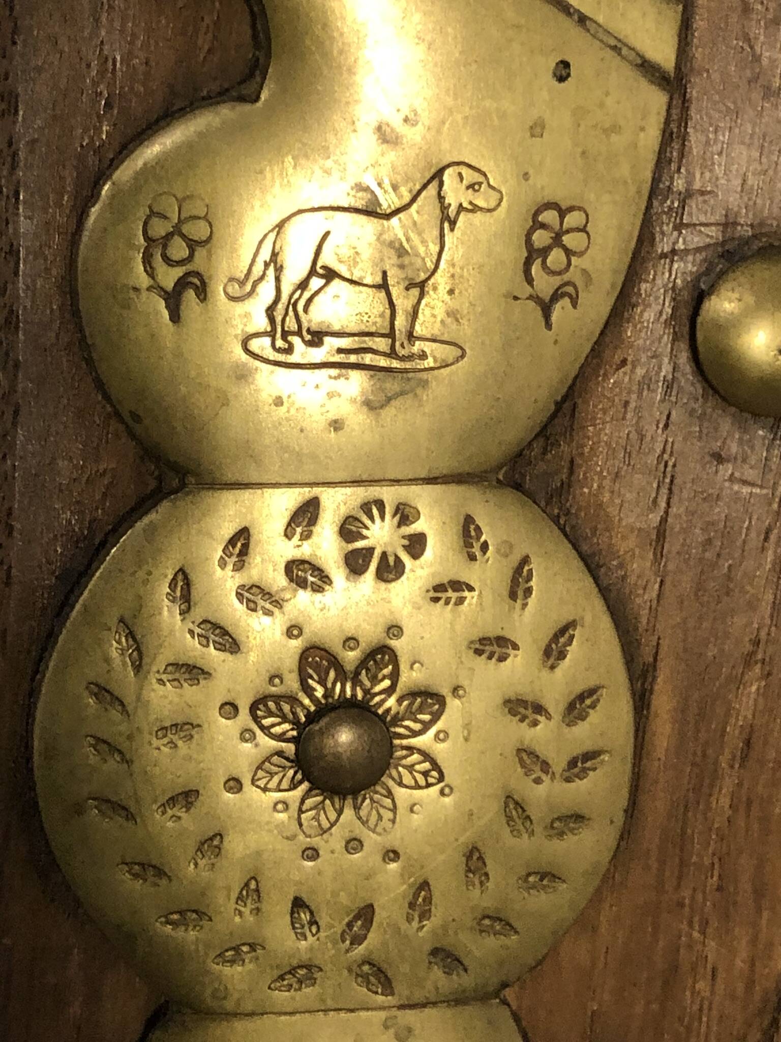 Breton wedding armoire in chestnut - Dated 1869