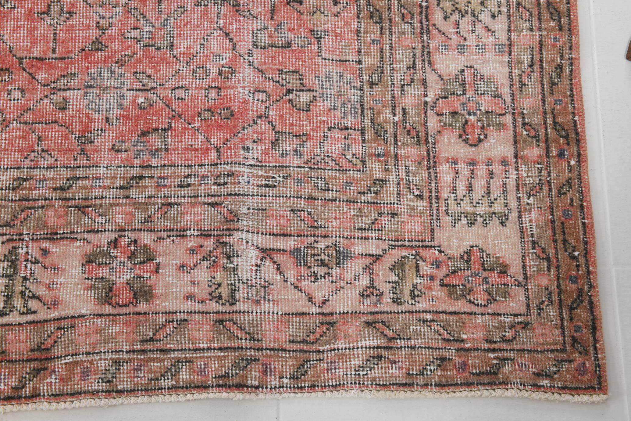 7x11 Pale Red Classic Vintage Rug, 204x335Cm