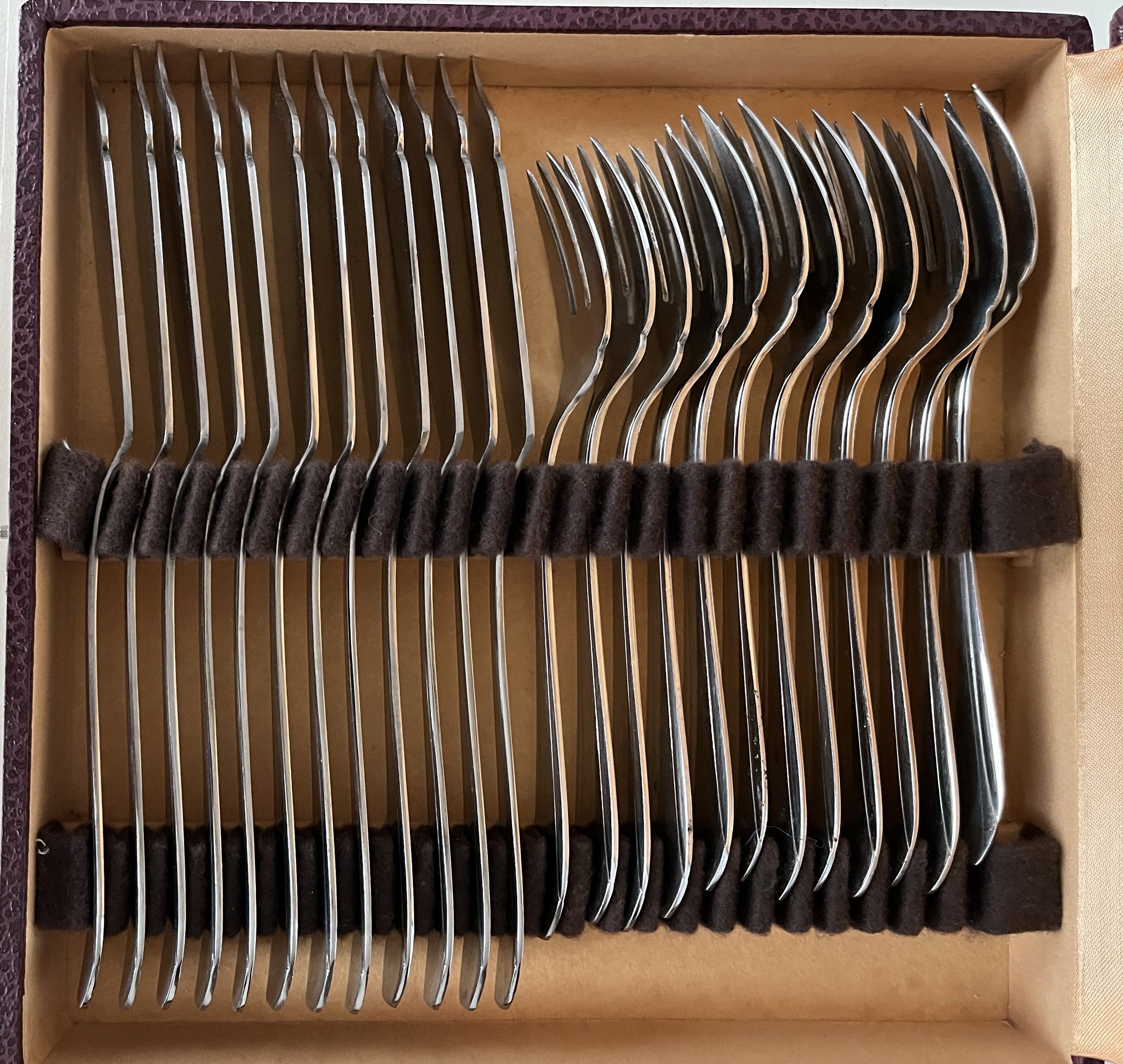 12 stainless steel fish cutlery