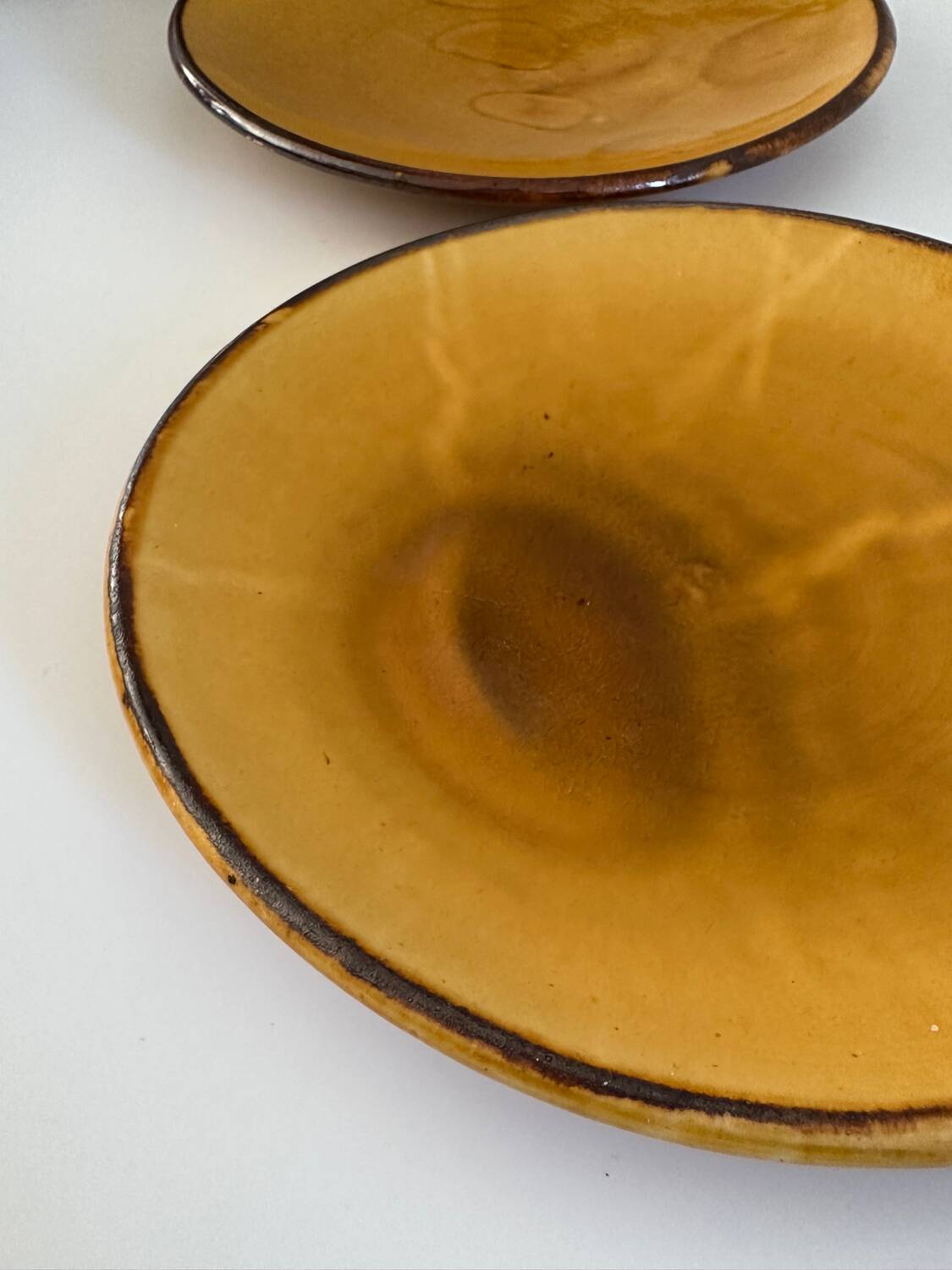 Pair of flat plates Vallauris