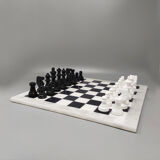 Jeu d'échecs noir et blanc des années 1970 en albâtre de Volterra fait main en Italie