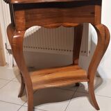 Table d'appoint Louis XV en noyer