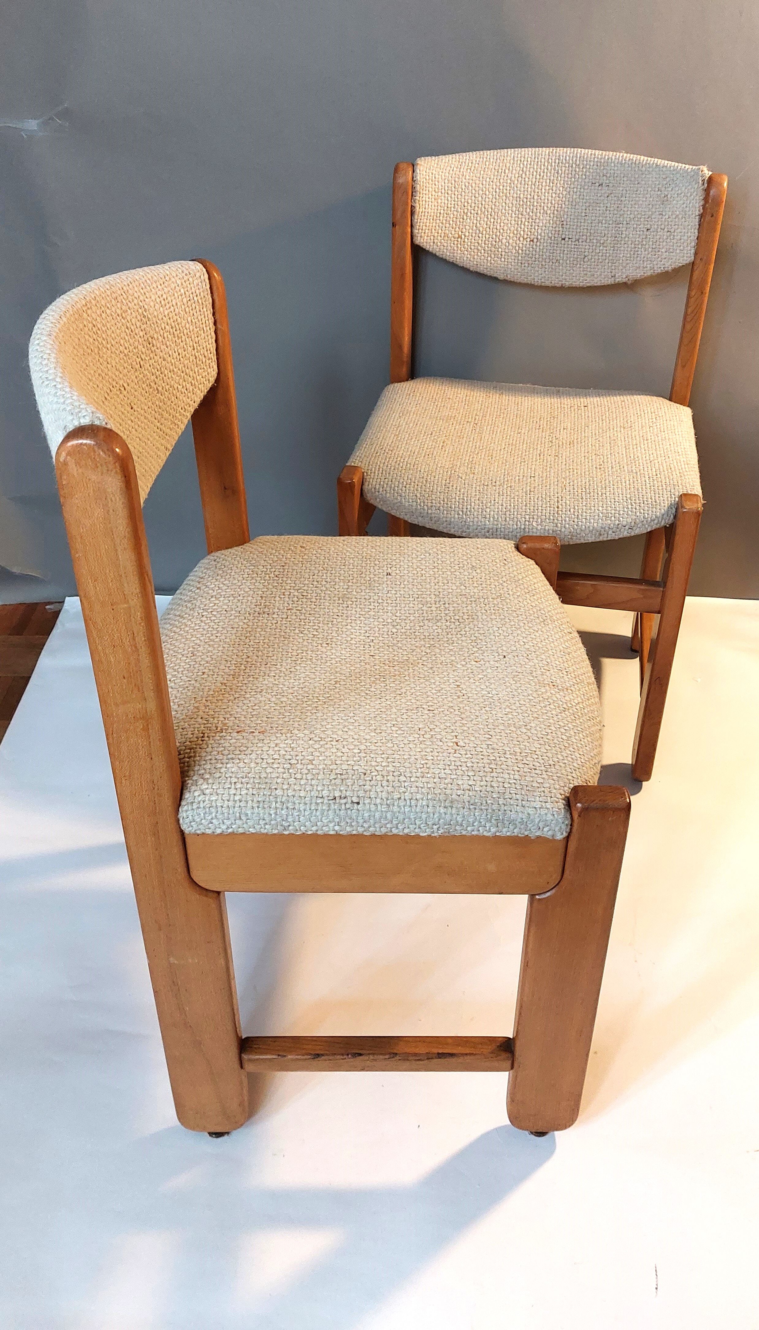 Pair of modernist chairs in solid elm 1970