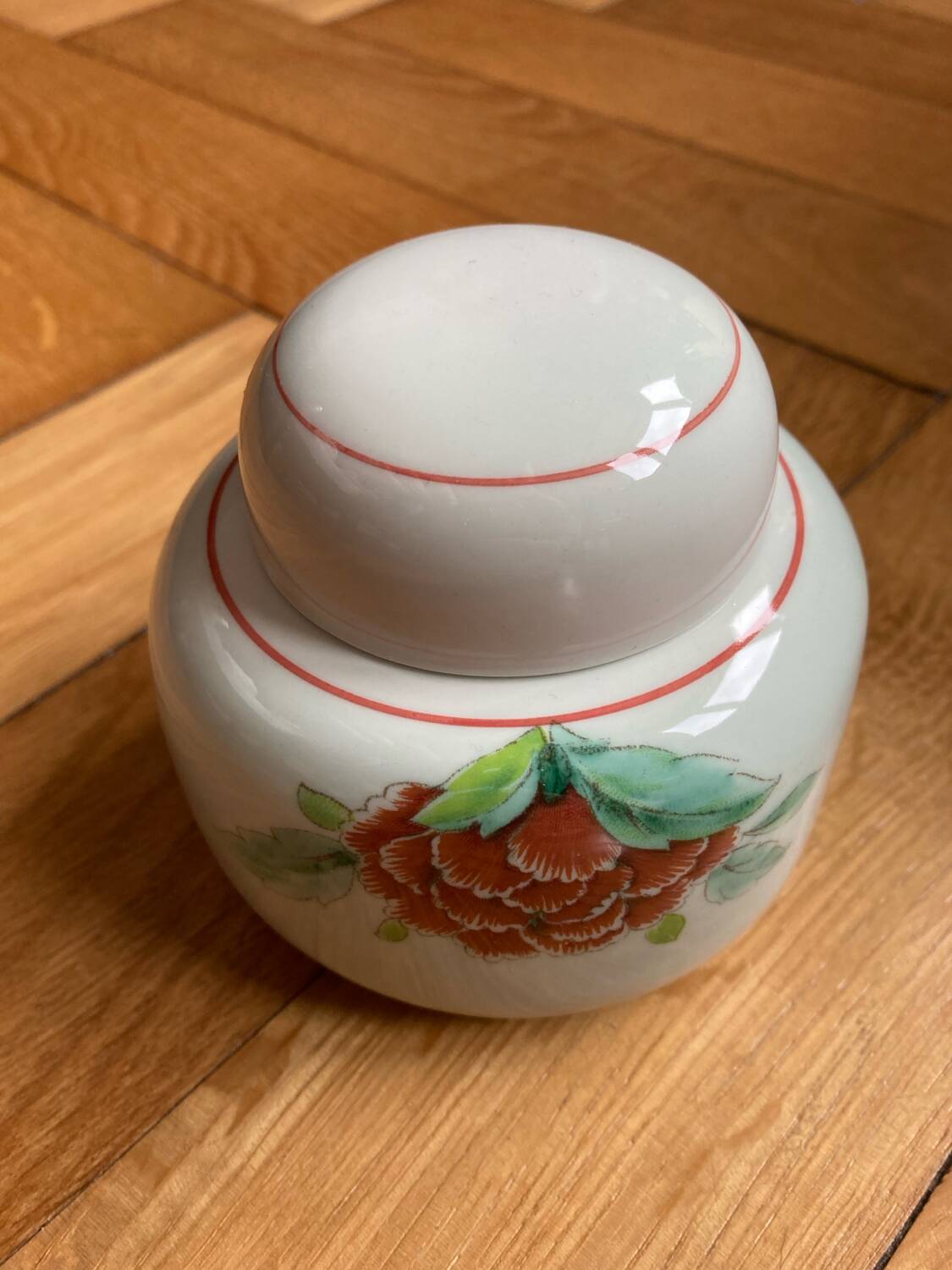 Villeroy and boch T'chou sugar bowl