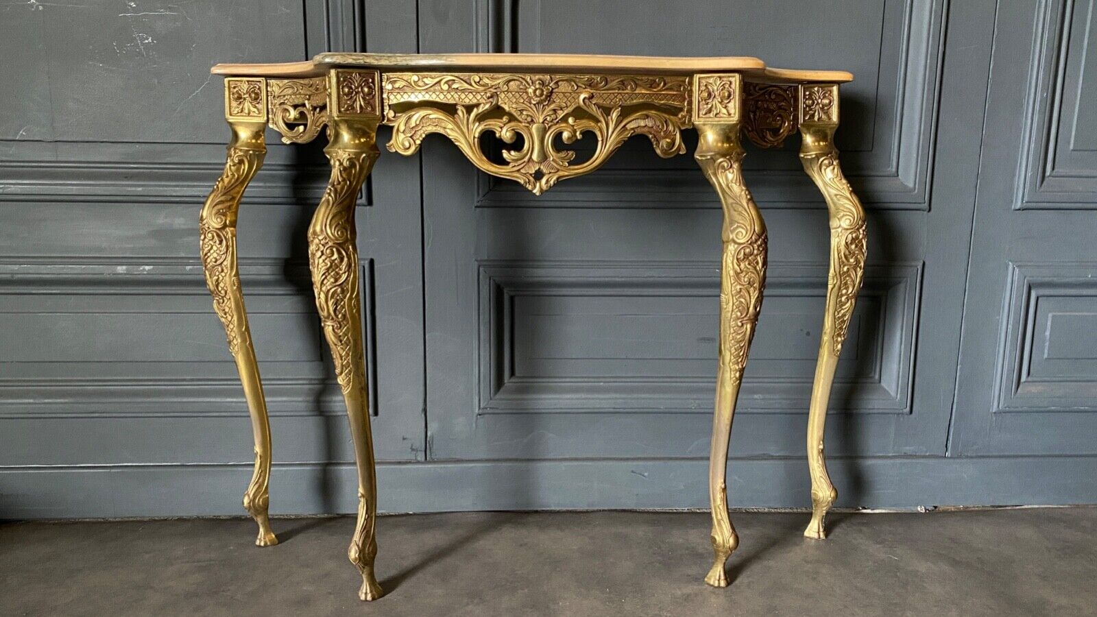Gilded bronze console Louis XV style and its Mirror Mid-twentieth Marble