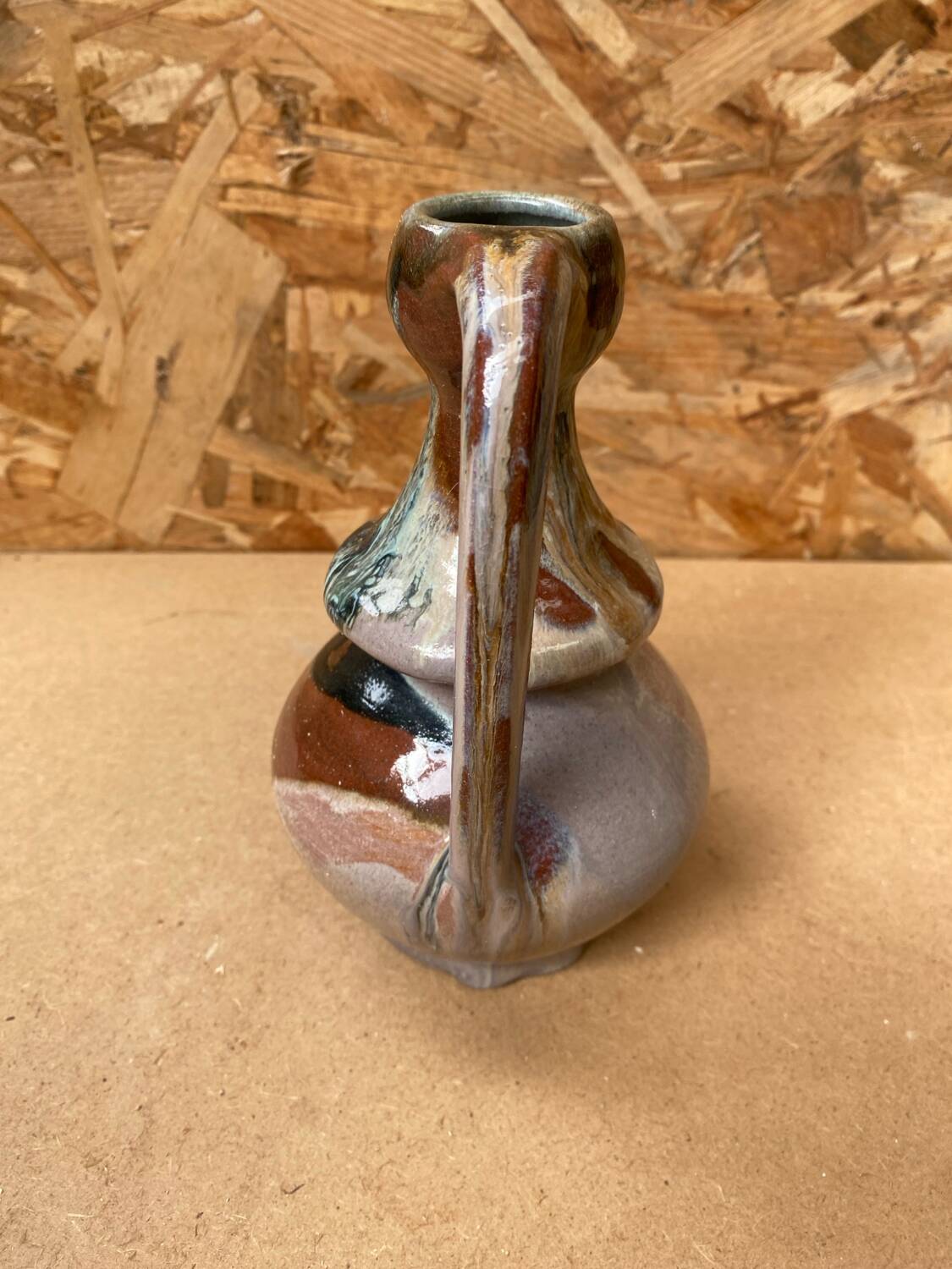 Ancien pichet terre cuite émaillée multicolore vintage