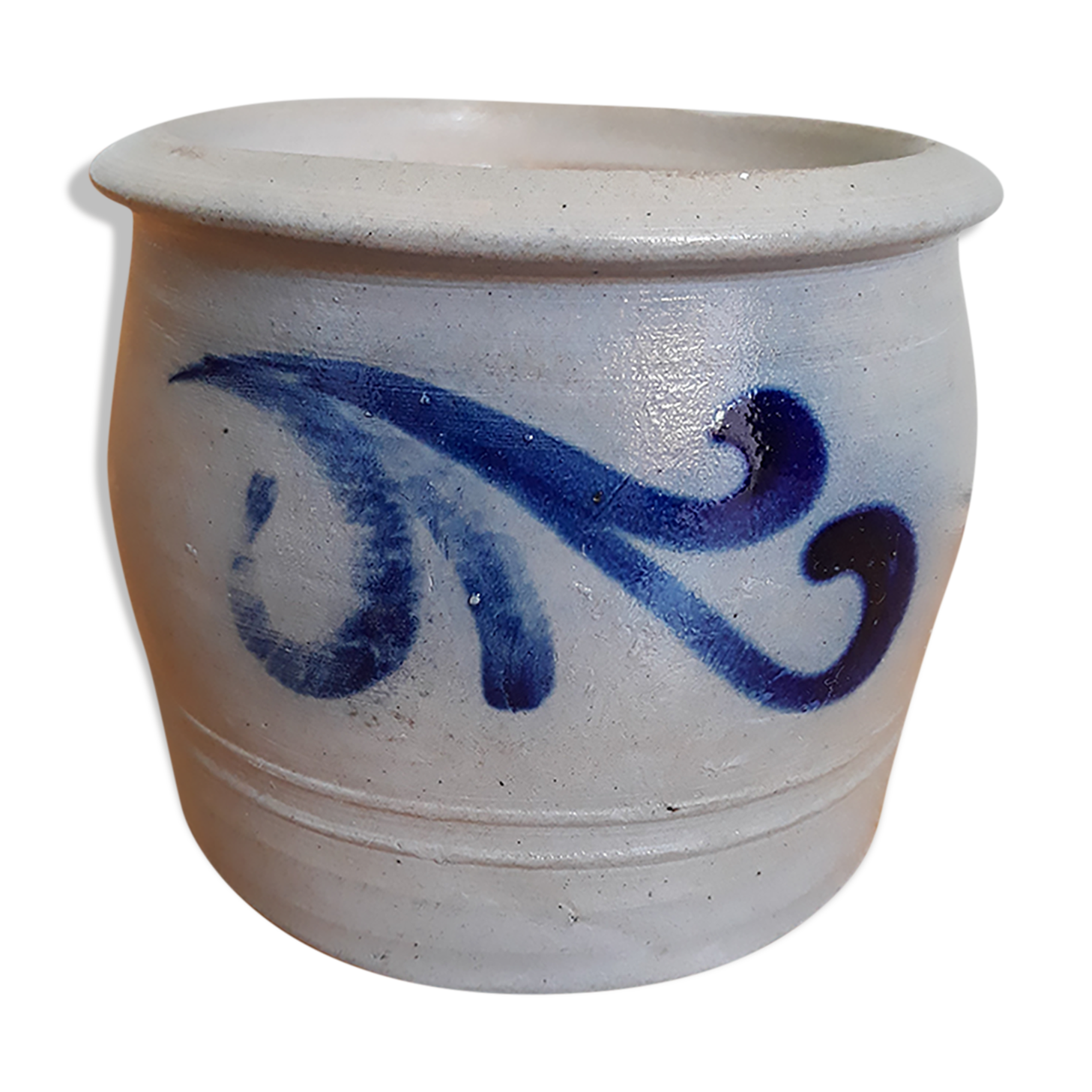Pot in grey and blue Alsace sandstone