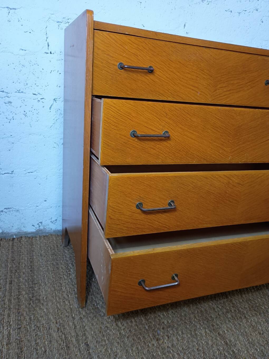 Commode quatre tiroirs année 1960