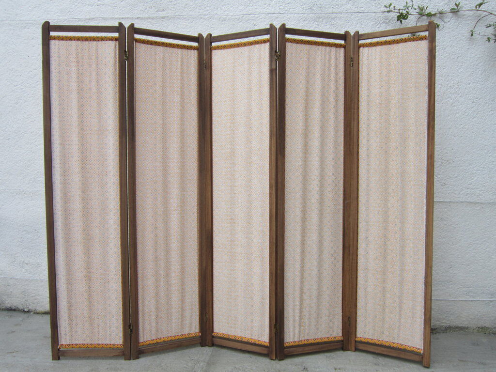 Screen 5 years 60 wood and fabric leaves