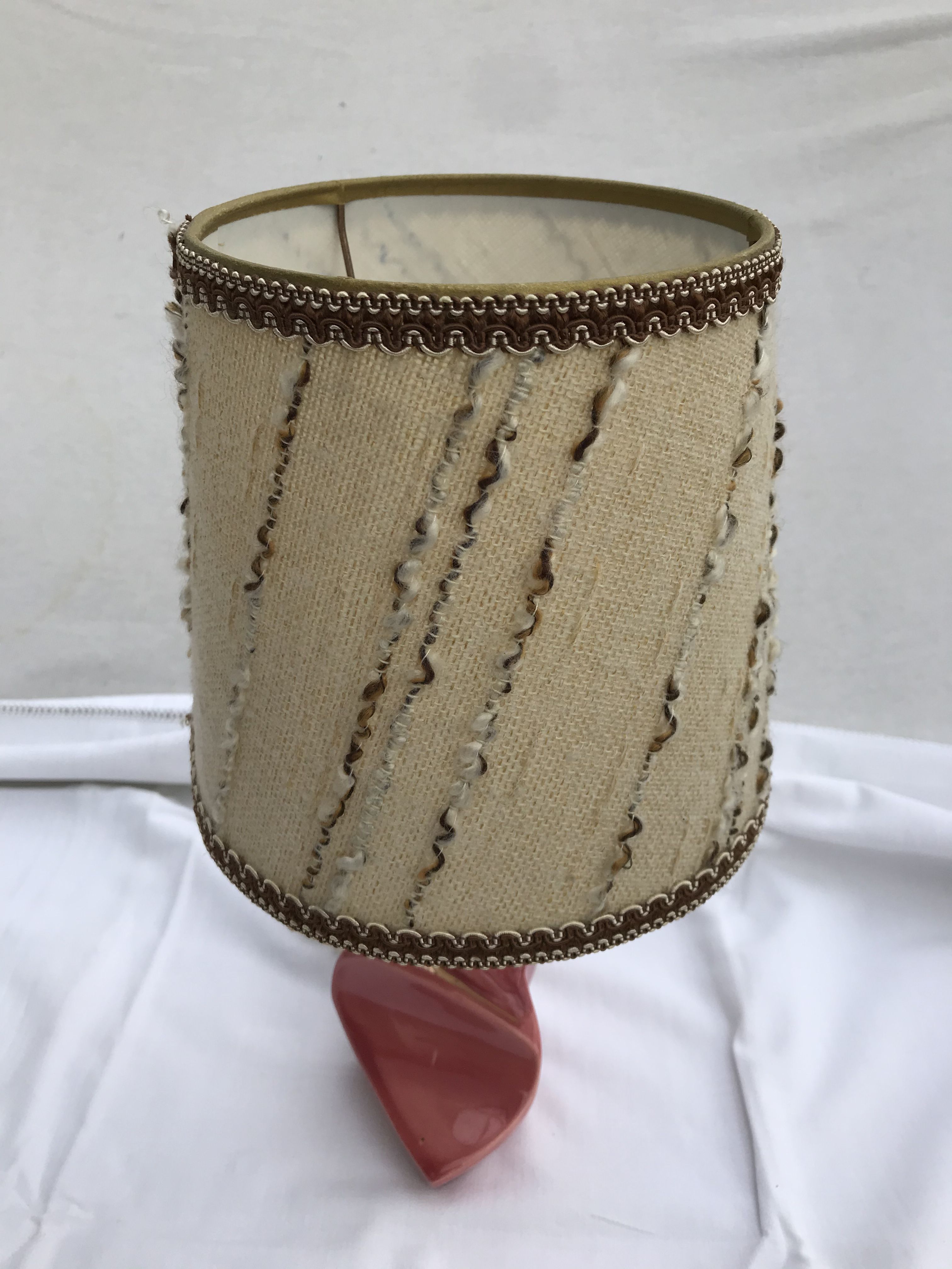 Former art deco ceramics rose lamp - golden - vintage beige daydal