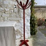 Porte-manteau Cactus de Mauro Pasquinelli - en bois rouge