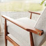 Fauteuil bouclé vintage bois couleur noyer tissu gris champagne design mid