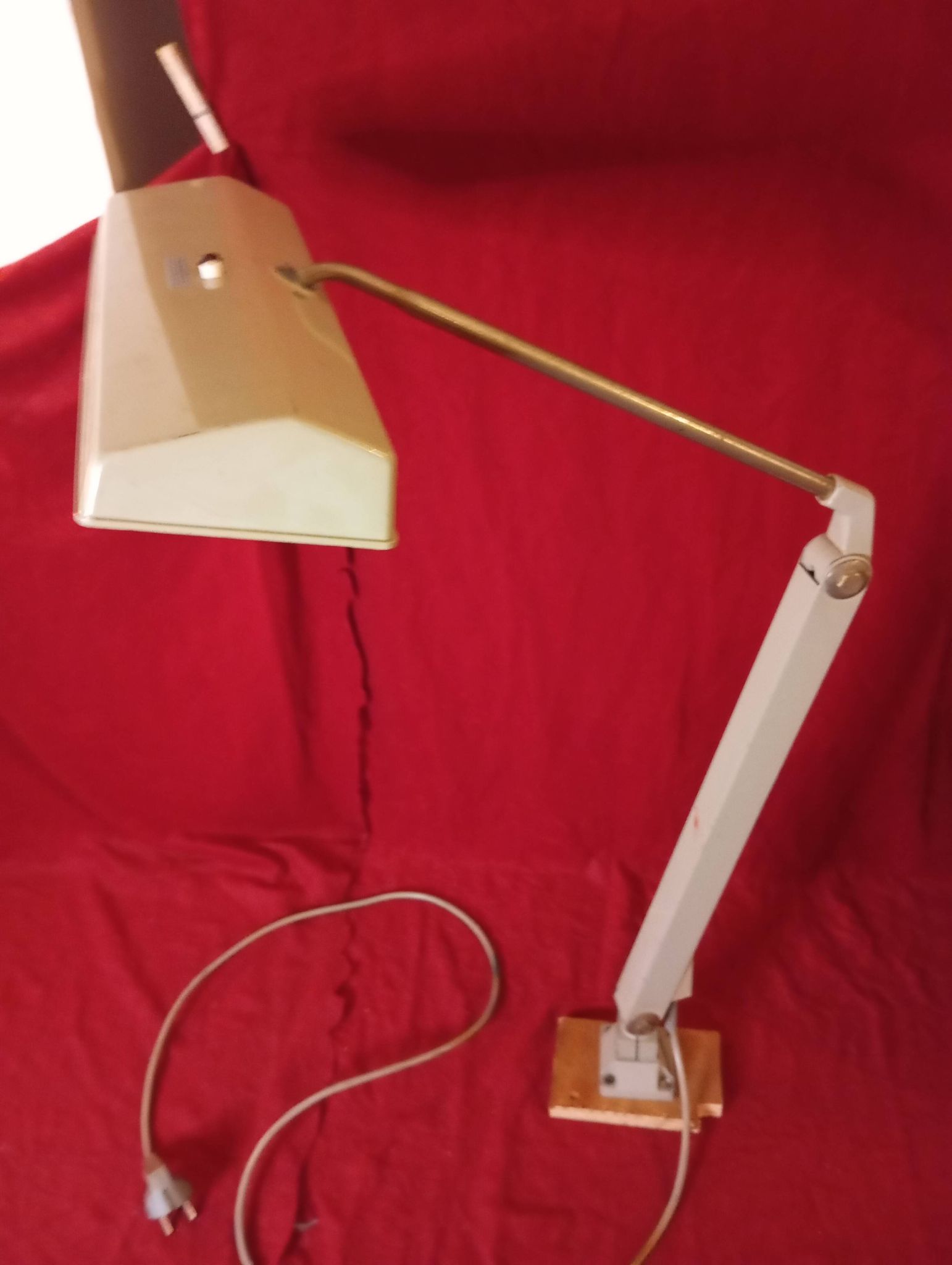 Articulated workshop lamp brand “waldman”