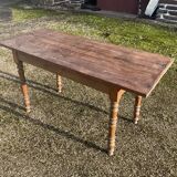 Farm table