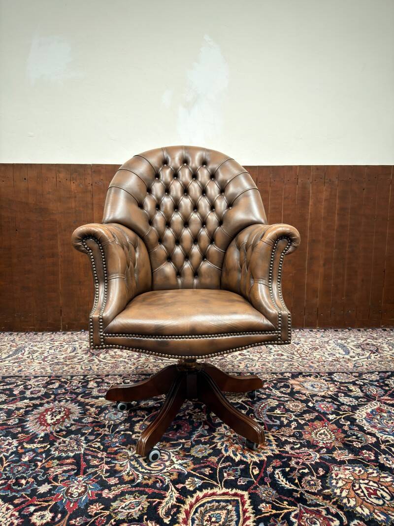 Classic English Chesterfield Director Chair Brown