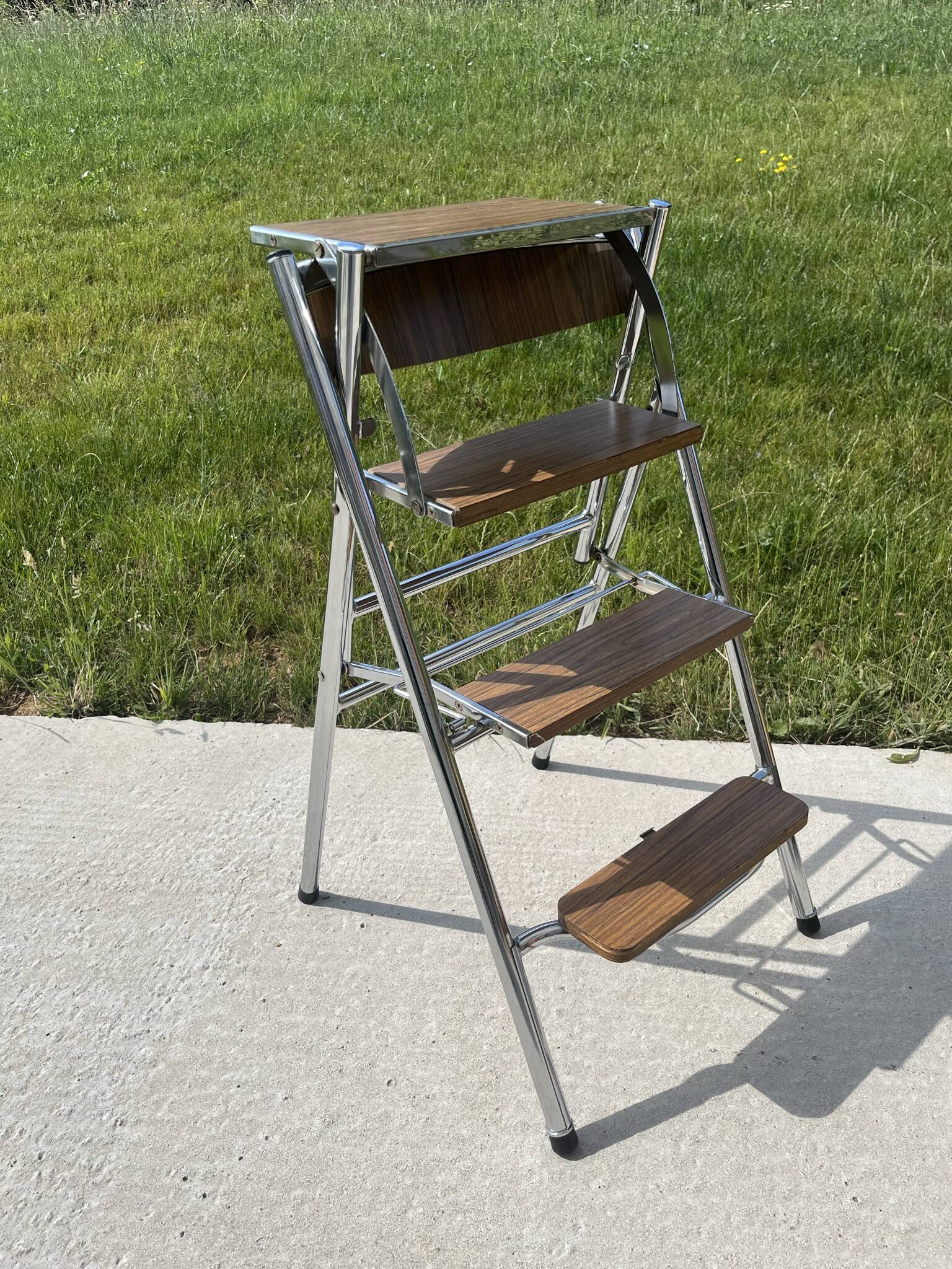 Chrome and formica stepladder chair from the 60s/70s