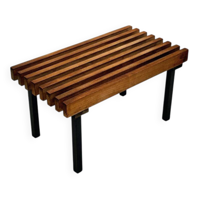 Petit banc/table basse à lattes en teck
