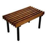 Petit banc/table basse à lattes en teck
