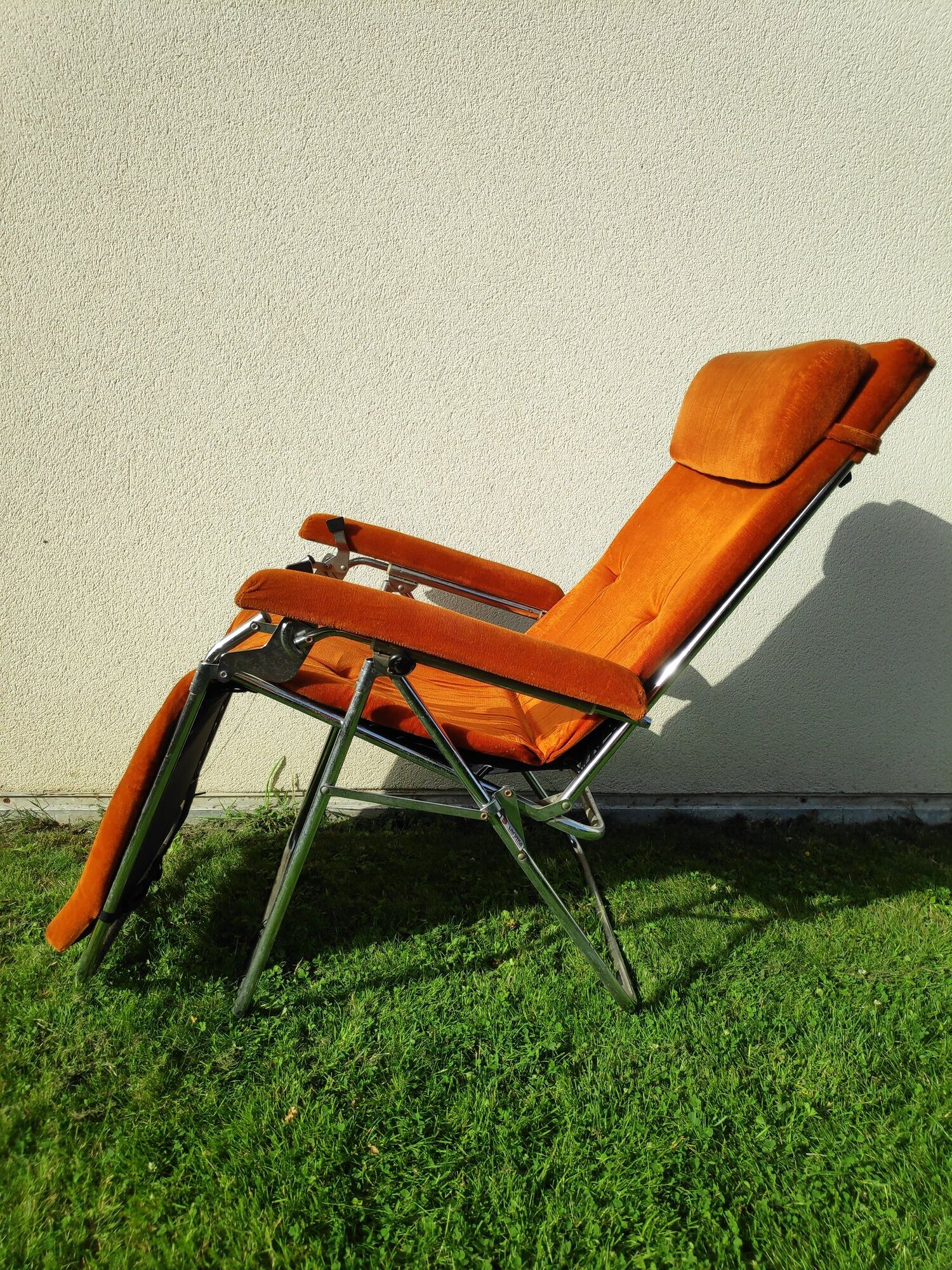 Transat Lafuma Starlax en tubes d'acier & velours orange années 70