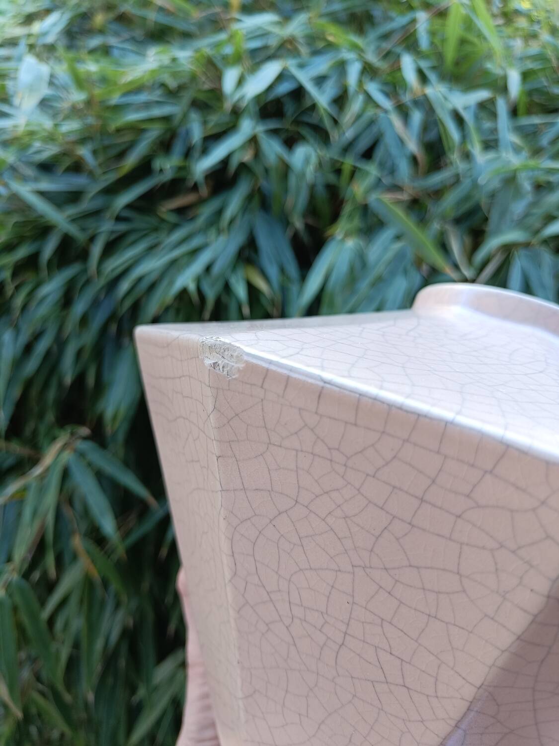 Saint Clement vase, cracked ceramic