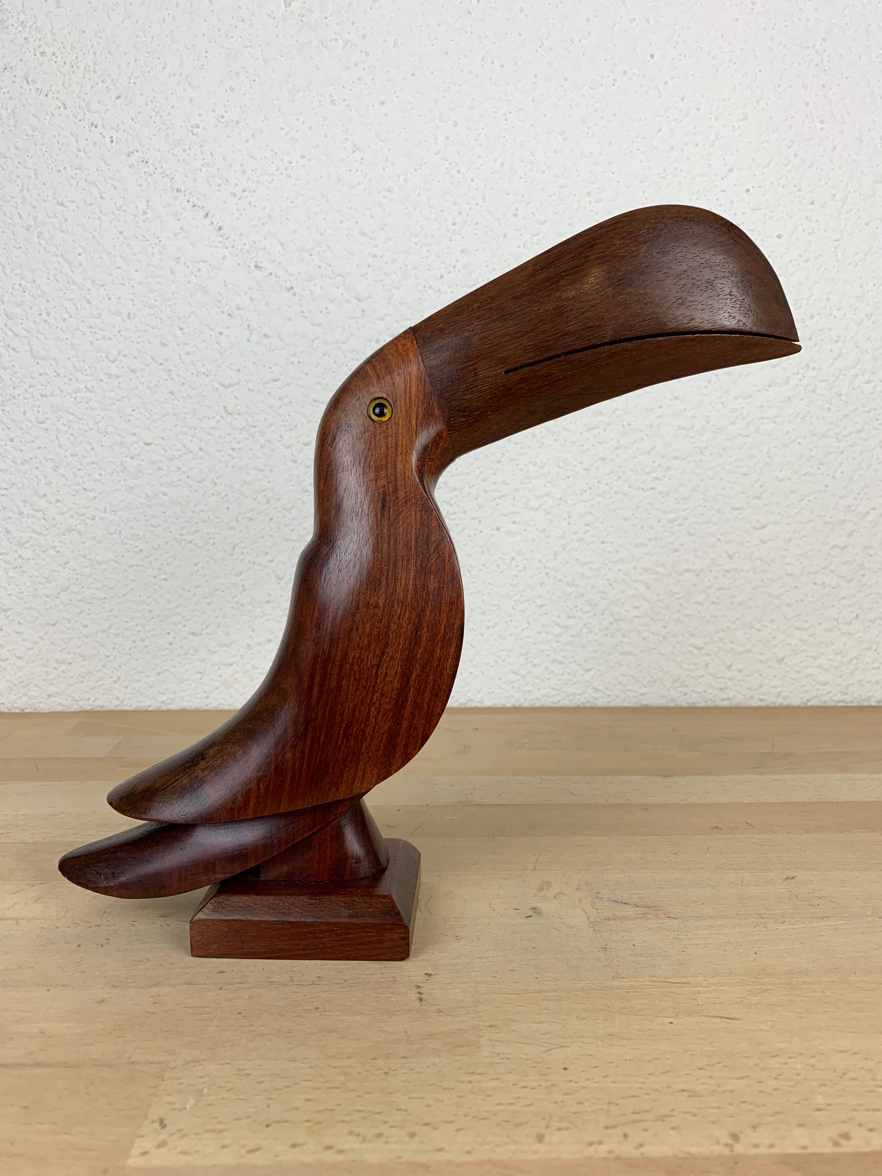 Letter door toucan Scandinavian wood sculpture