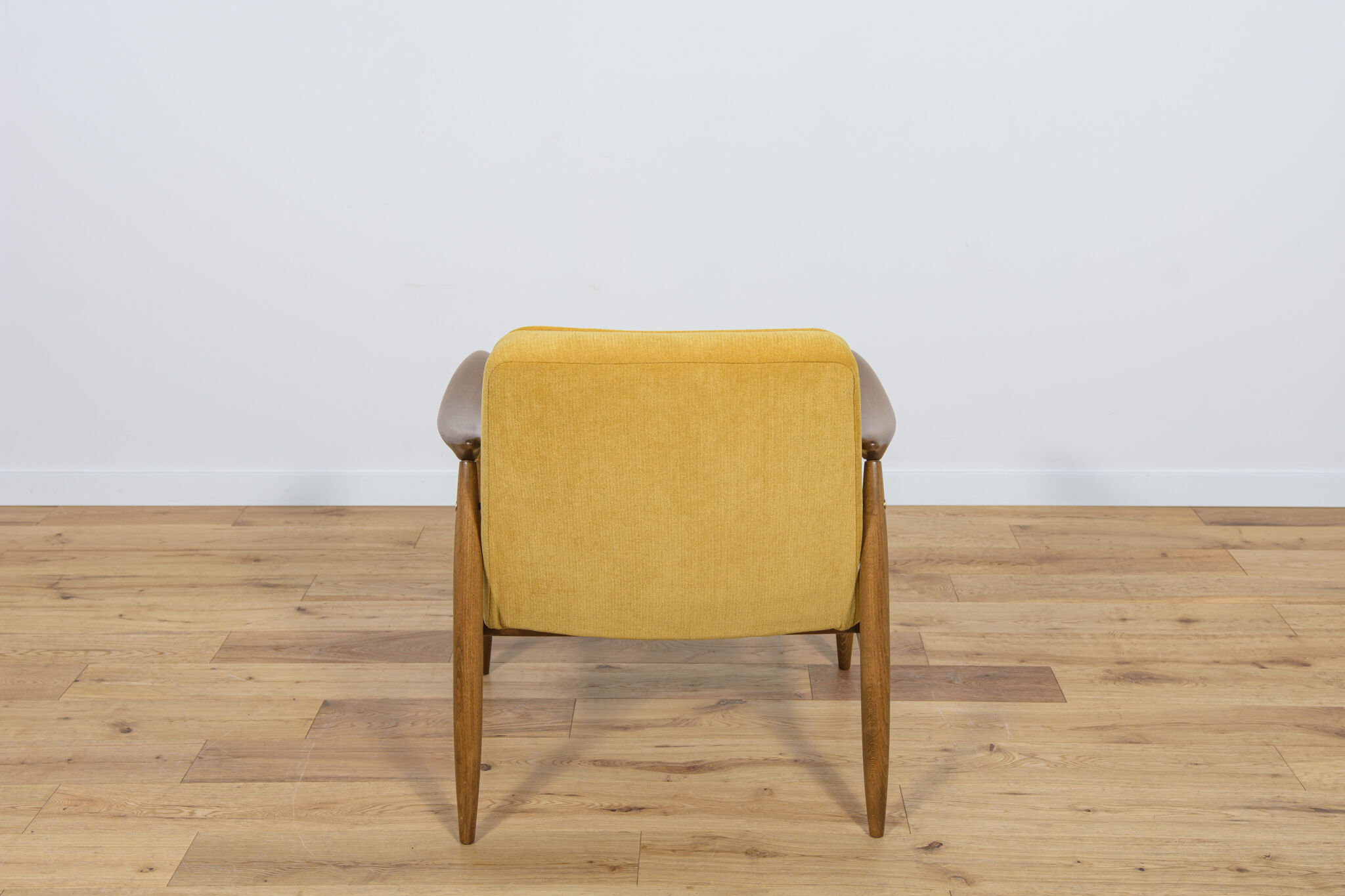 GFM-87 armchairs by Juliusz Kedziorek for Gościcińskie Furniture, 1960s, Set of 2