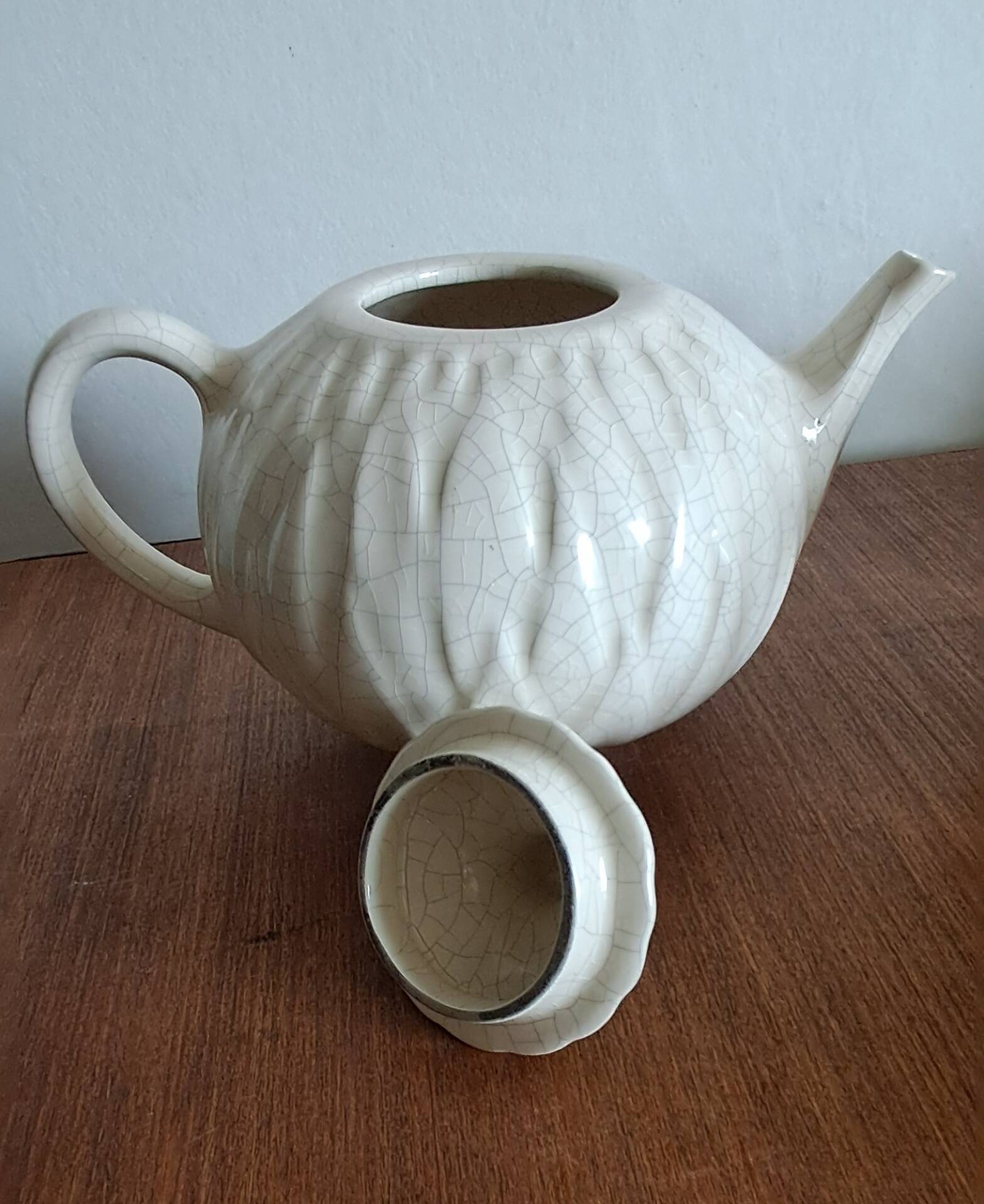 Tea set, pottery from Charolles by Jacques and Kira Molin. An