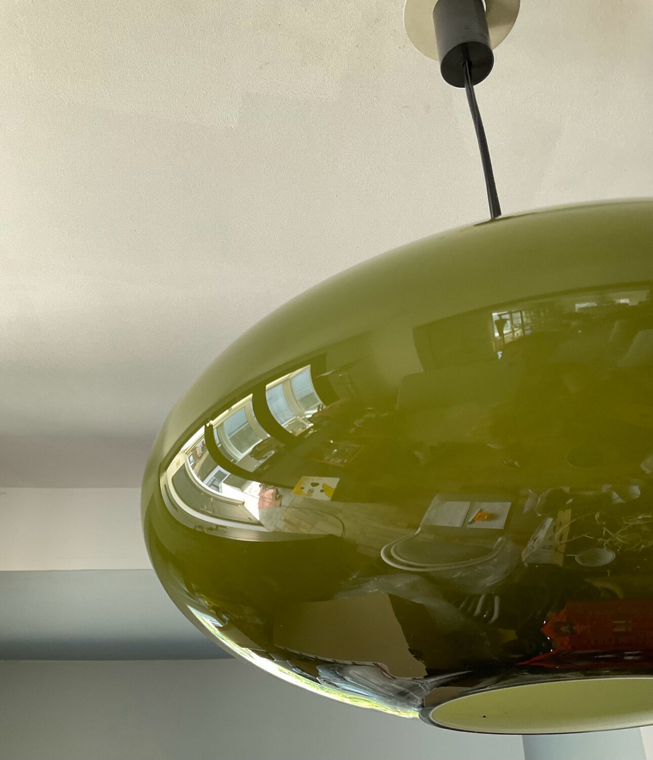 Suspension in opaline from the 70s