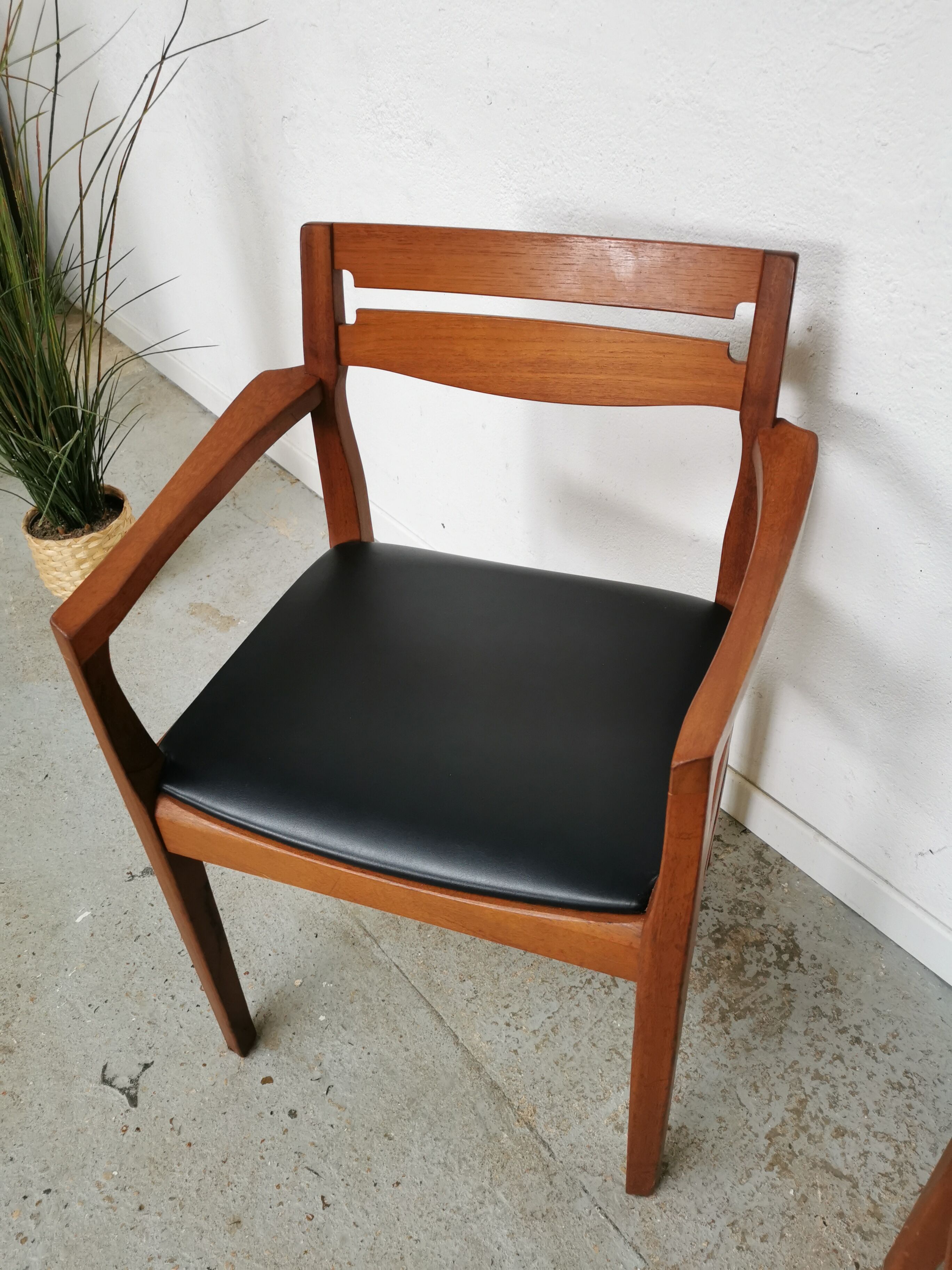 Set de 4 chaises scandinaves vintage teck