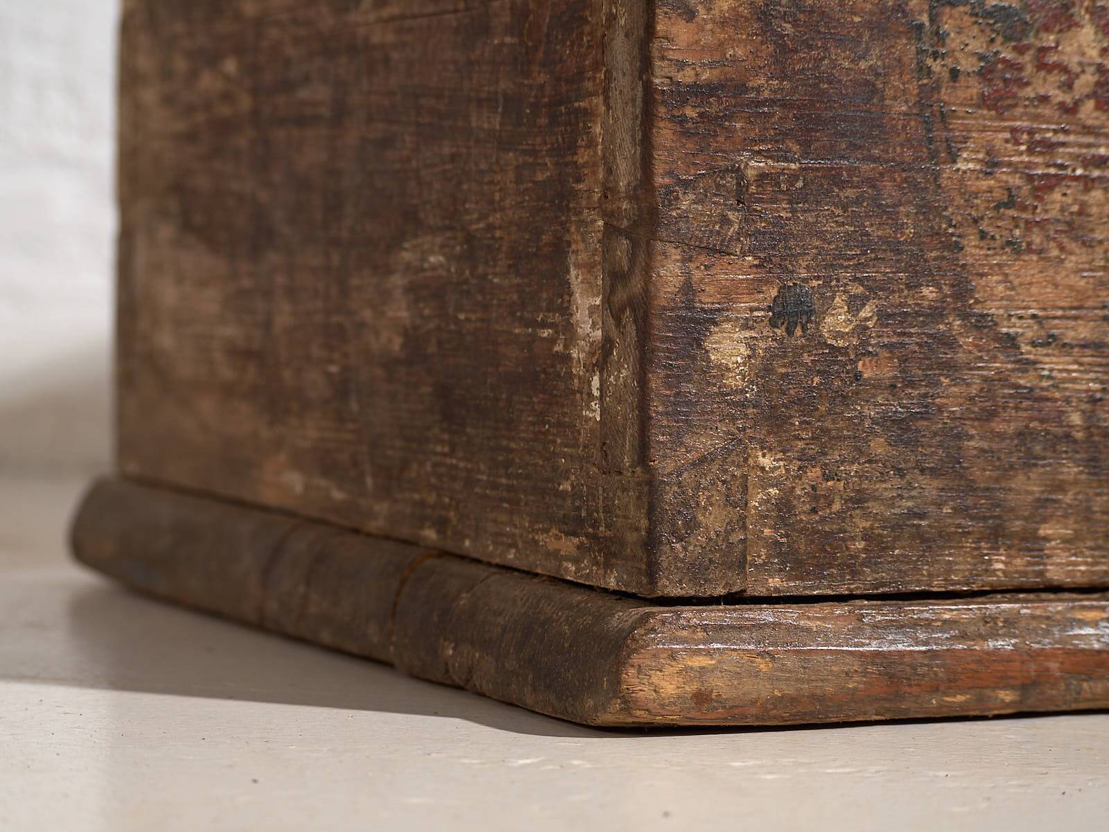 Antique chest painted with floral motifs (c.1900) #72