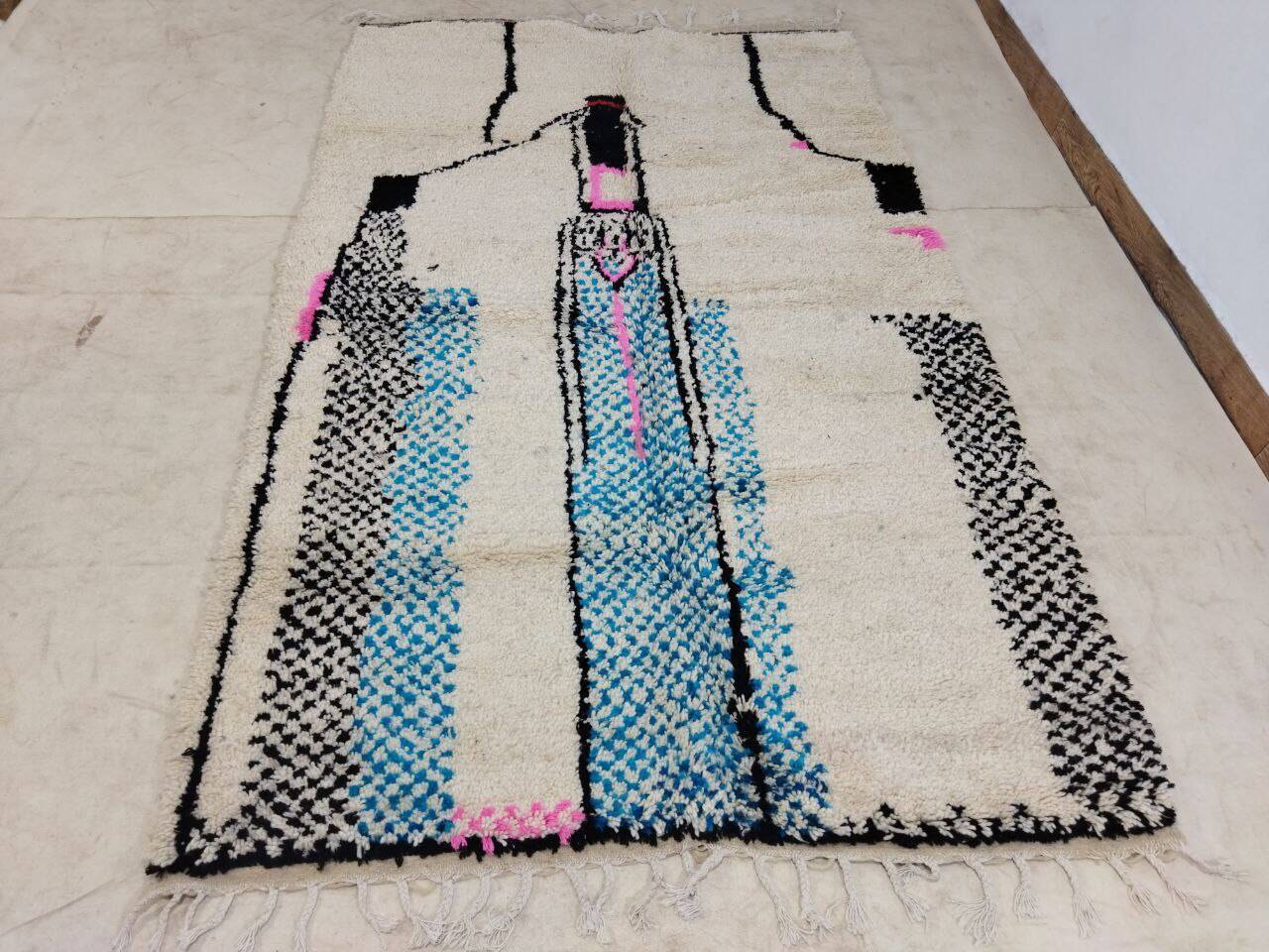 Handmade Moroccan Berber rug 253 X 155 CM