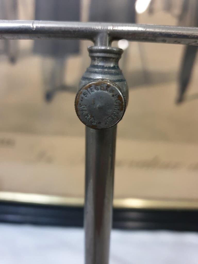 Door Hat - SIEGEL display