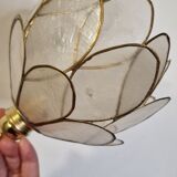 Mother-of-pearl flower in portable lamp or suspension