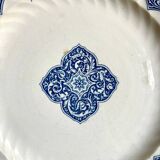 Plat rond Gien en terre de fer