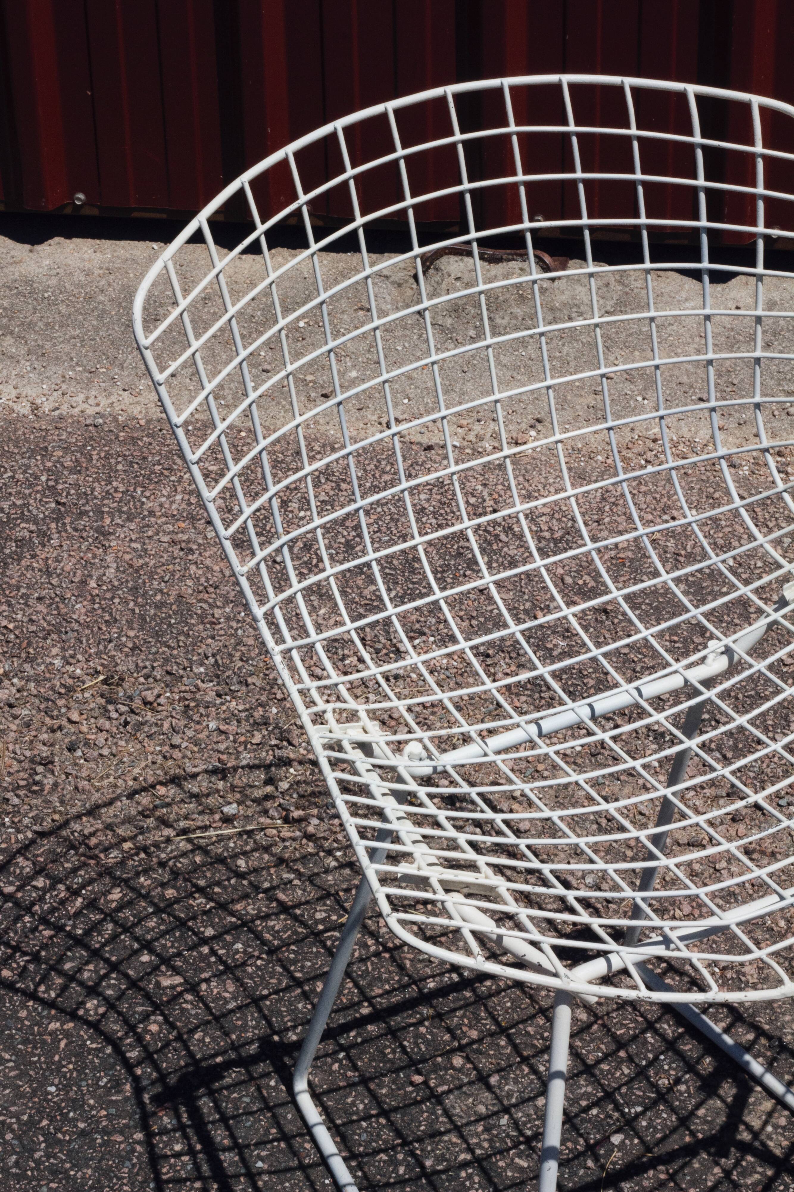 White Wire chair by Harry Bertoia for Knoll
